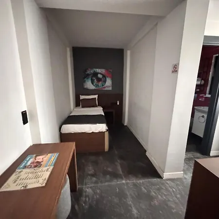Hotel Wolf Of The &